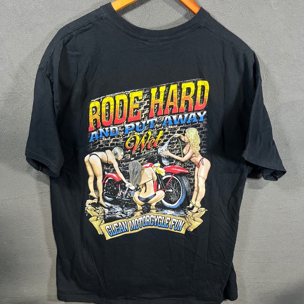 Gildan Rode Hard and Put Away Wet Motorcycle T-Shirt Mens XL Black Bike Wash Tee